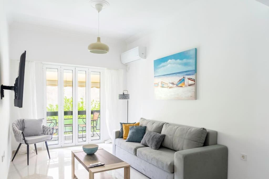 Alimos Sun-Filled Apartment Atenas Exterior foto