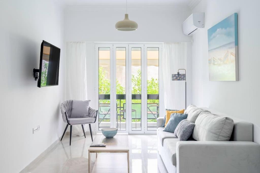 Alimos Sun-Filled Apartment Atenas Exterior foto